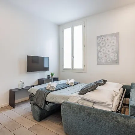 Urban Comfort Near Ferrari Museum & Railway مودينا