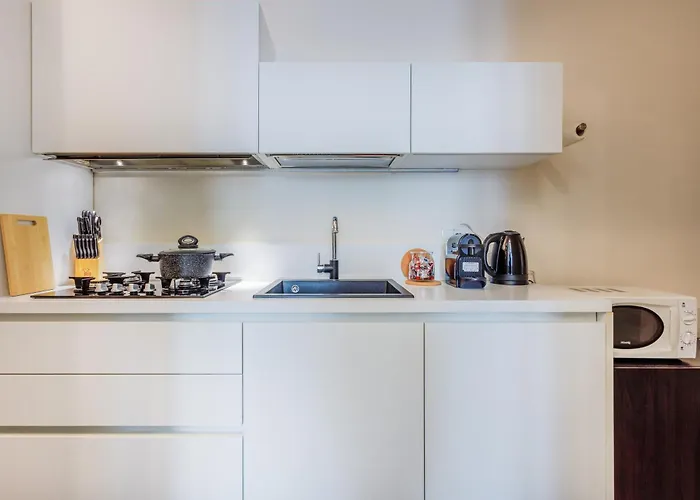 Urban Comfort Near Ferrari Museum & Railway مودينا